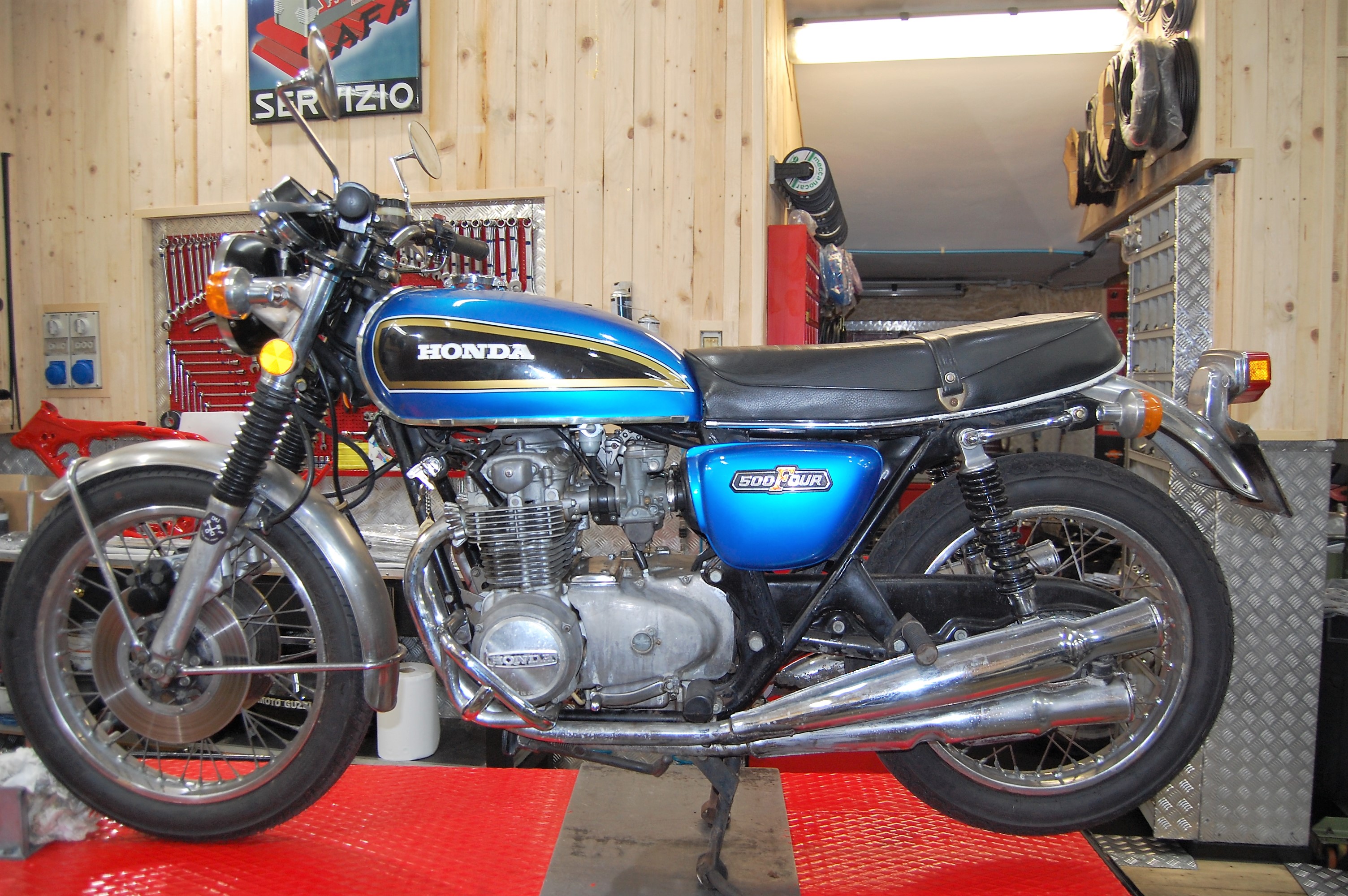 honda-four500-restauro-www-centromotojenner-com